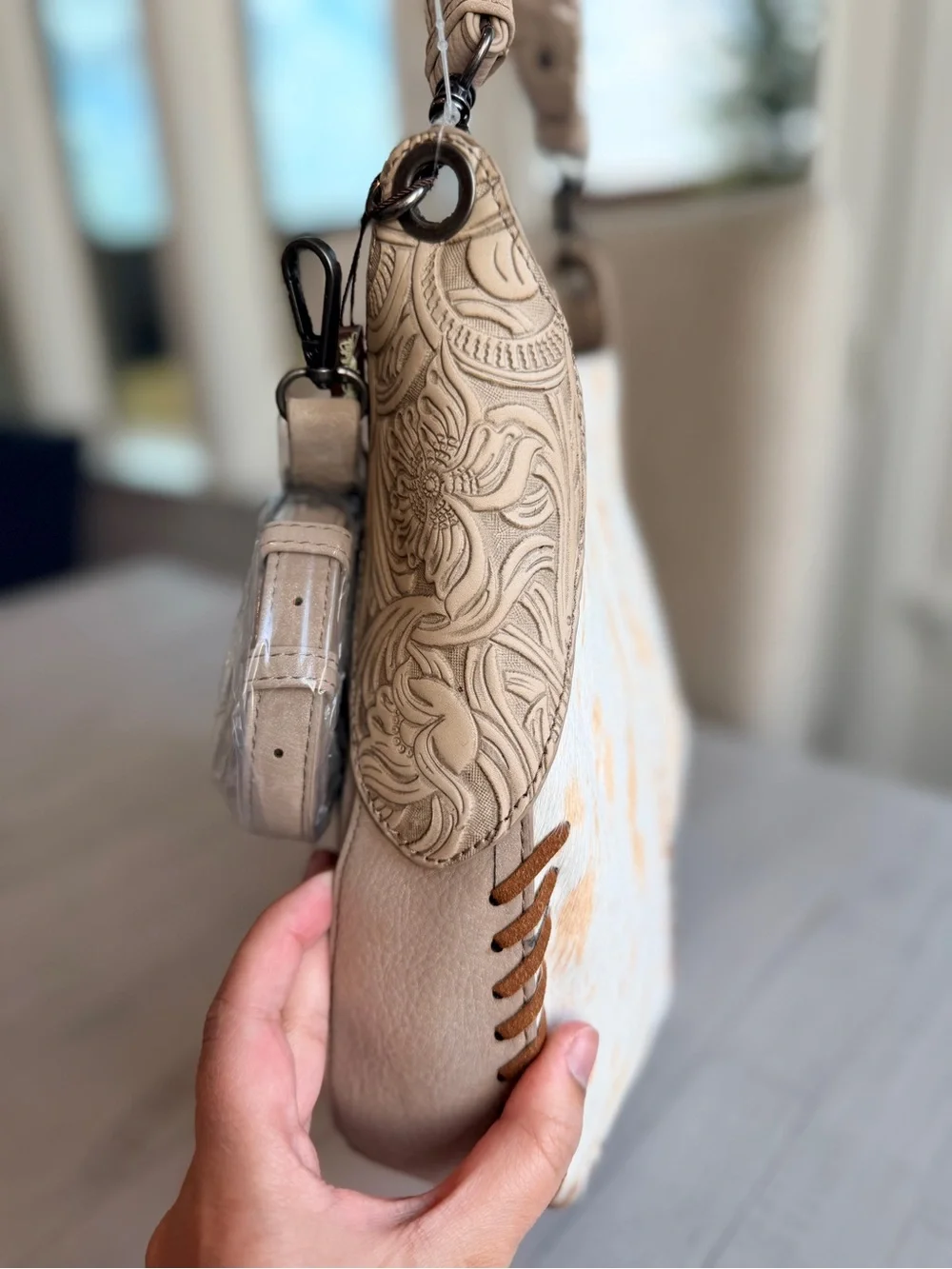 Trinity Ranch Cowhide ＆ Tooled Leather Hobo Crossbody Bag Tan
